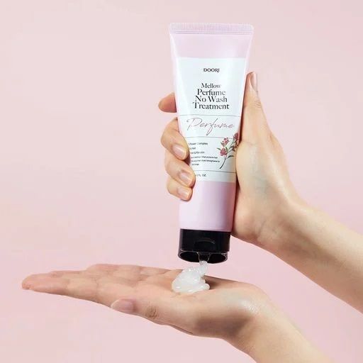 Парфюмерный несмываемый кондиционер для волос DAENG GI MEO RI Mellow perfume No Wash Treatment 120m vo-01660 фото