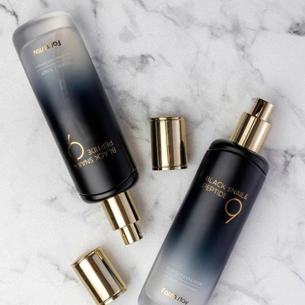 Емульсія з муцином чорного равлика та пептидами FarmStay Black Snail & Peptide 9 Perfect Emulsion 12 em-11427 фото