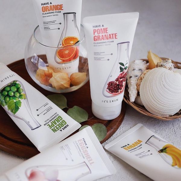 Зволожуюча пінка для вмивання із екстрактом граната It"s Skin Have a Pomegranate Cleansing Foam 150m pe-3416 фото